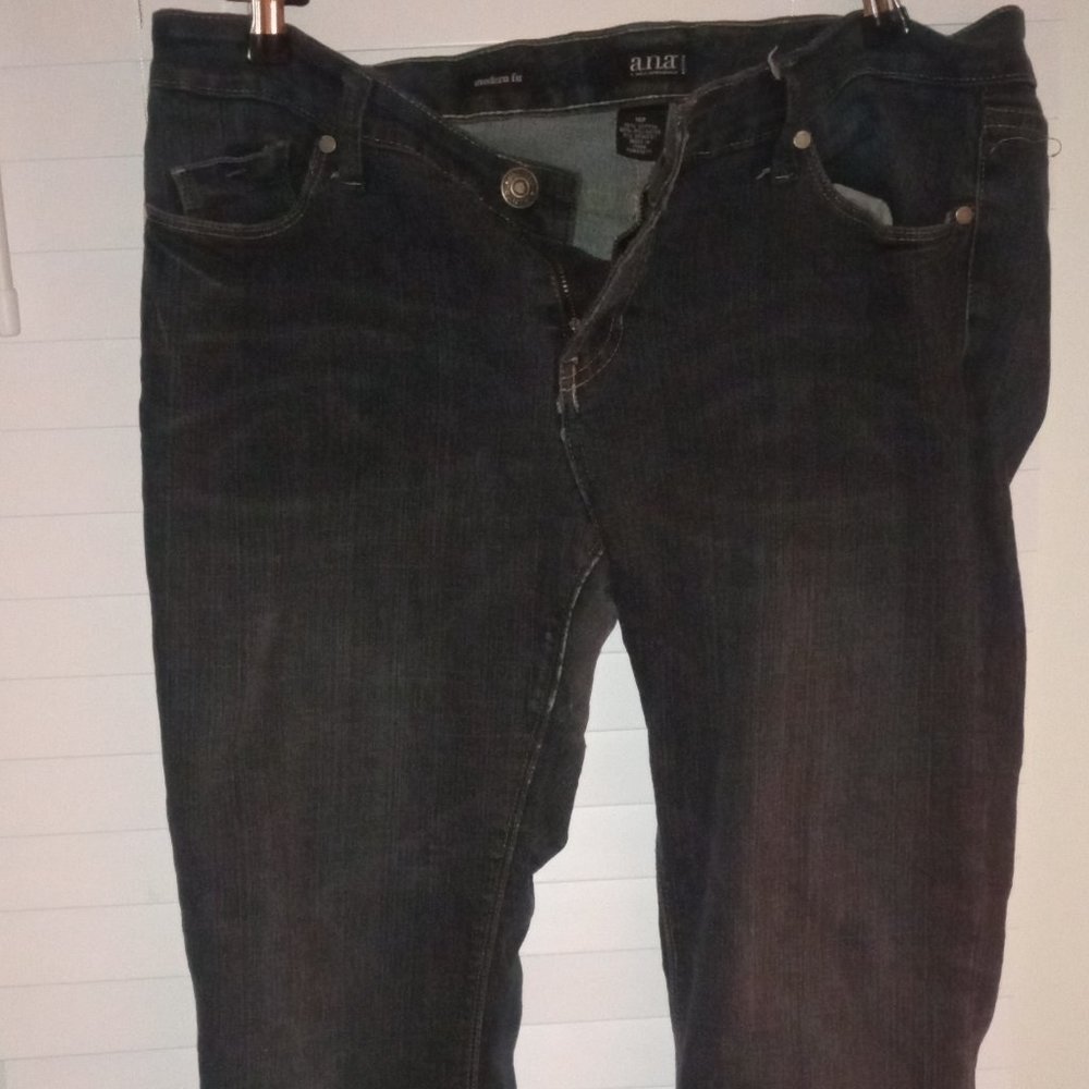 Ana jeans